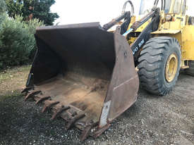 Used Volvo L120 - picture0' - Click to enlarge