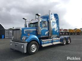 2013 Western Star 4900FXT - picture2' - Click to enlarge