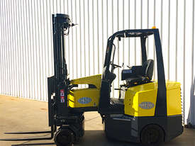 1.8T Battery Electric Narrow Aisle Forklift - picture0' - Click to enlarge