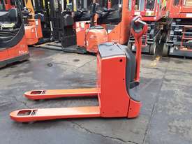 Linde Electric Pallet Truck 1600 kgs Fresh Paint Only $2000+GST Great Value - picture0' - Click to enlarge