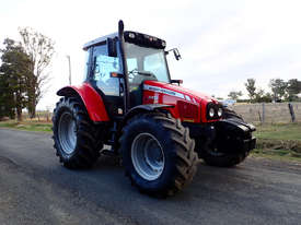 Massey Ferguson 5435 FWA/4WD Tractor - picture0' - Click to enlarge