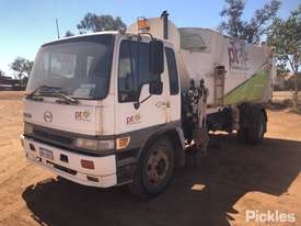 2002 Hino FG1J - picture2' - Click to enlarge
