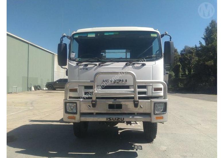 caption Isuzu FTS800