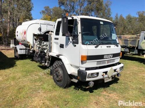 1993 Isuzu FTR800