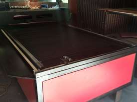 Laser Cutter and Engraver CO2 130w - picture0' - Click to enlarge