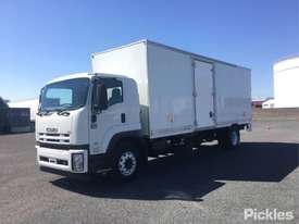 2012 Isuzu FTR900 Long - picture2' - Click to enlarge