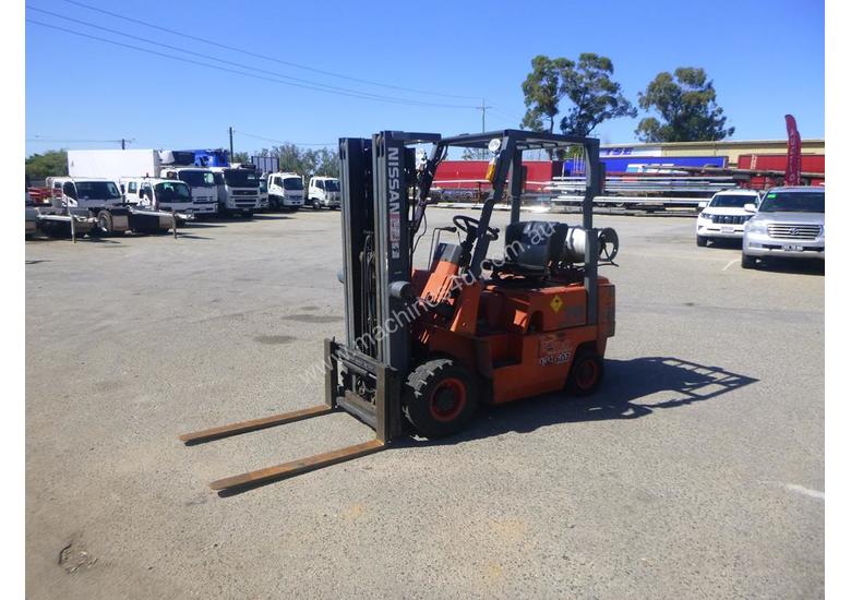caption Circa 1992 Nissan J01A18U Container Mast 1.8 Tonne LPG Forklift (GA1259)