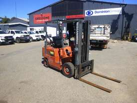 Circa 1992 Nissan J01A18U Container Mast 1.8 Tonne LPG Forklift (GA1259) - picture1' - Click to enlarge