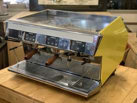 UNIC DI STELLA 2 GROUP YELLOW ESPRESSO COFFEE MACHINE - picture0' - Click to enlarge