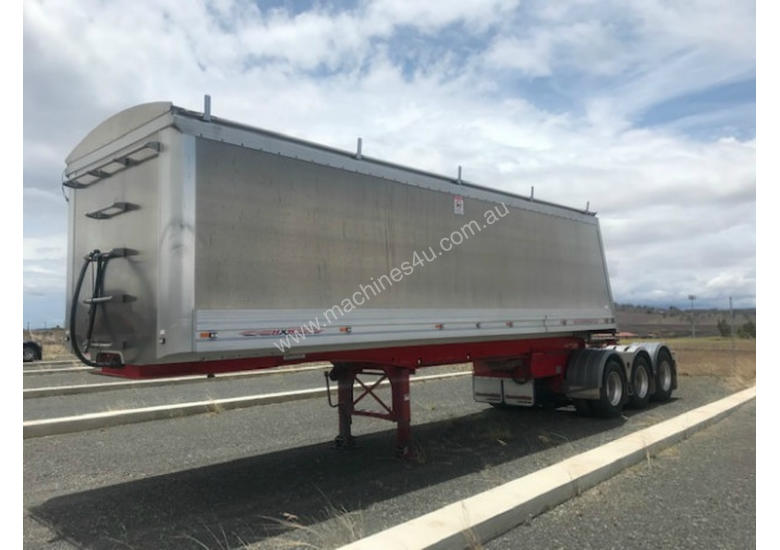 caption Hamelex White B/D Lead/Mid Tipper Trailer