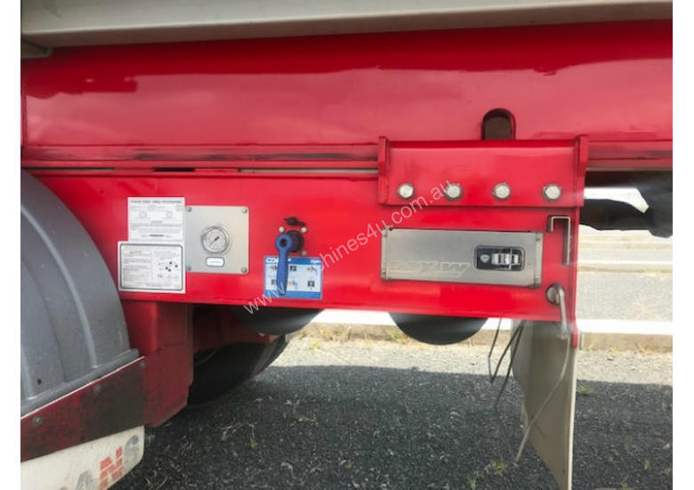 caption Hamelex White B/D Lead/Mid Tipper Trailer