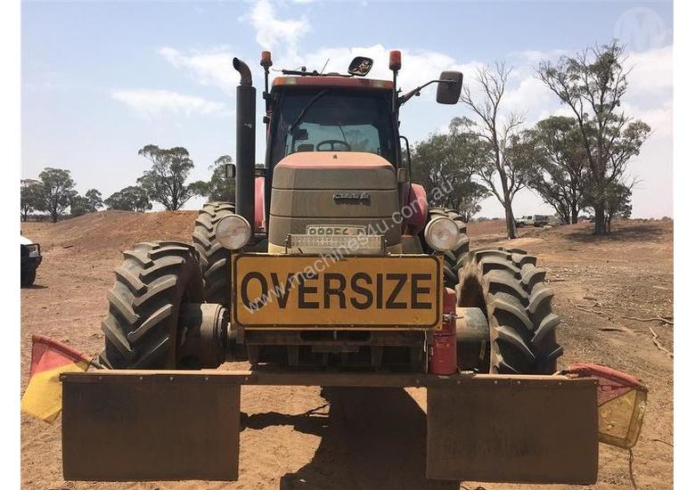 caption Case IH Magnum 305