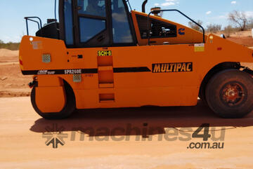 Multipac Multi Tyre roller