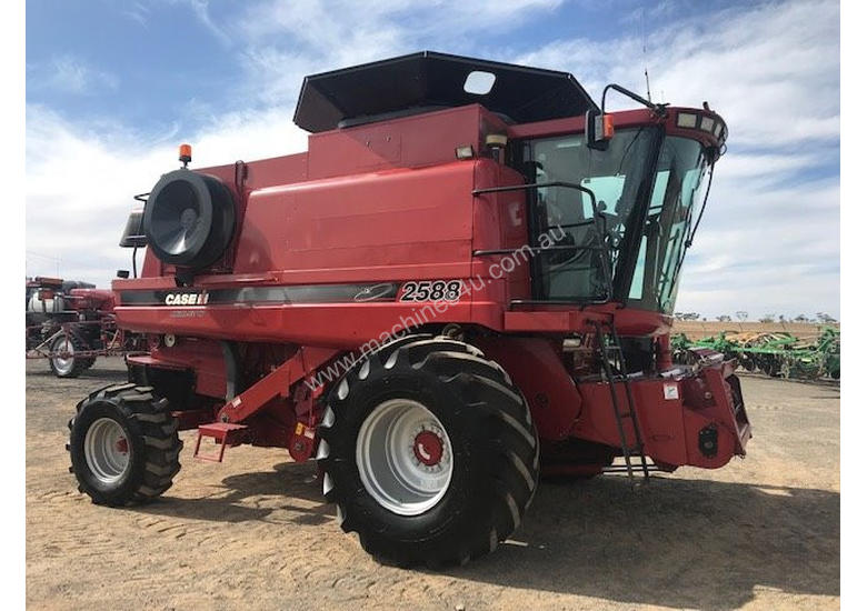 Used Case IH 2588 Combine Harvester in , Listed on Machines4u