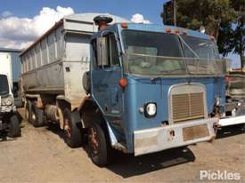 1986 Kenworth L700 - picture0' - Click to enlarge