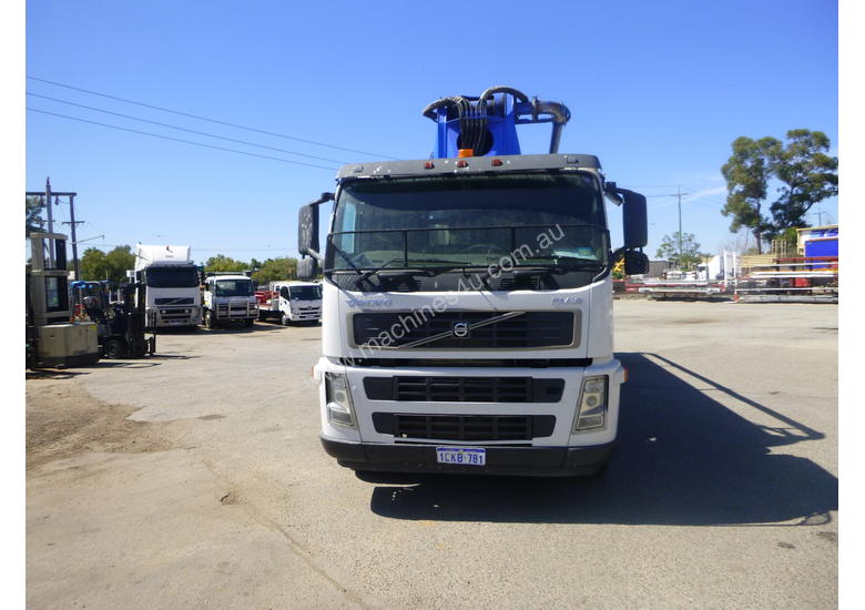 caption 2006 Volvo FM2 Concrete Placement Boom Truck