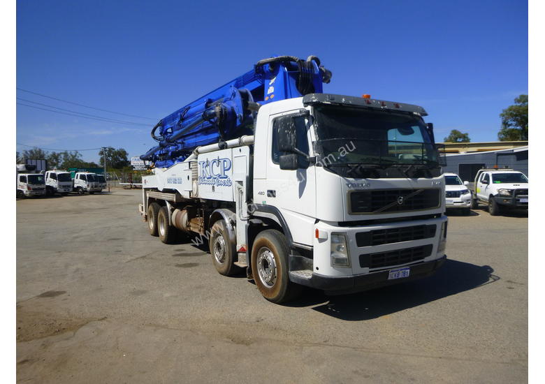 caption 2006 Volvo FM2 Concrete Placement Boom Truck