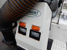 Tennant 4300 Sweeper Sweeping/Cleaning - picture2' - Click to enlarge
