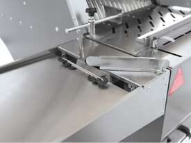 Automatic Continous Bread Slicer & Bagging Machine - picture2' - Click to enlarge