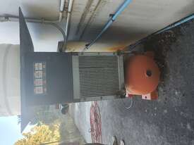 Air Compressor  - picture2' - Click to enlarge