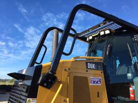 Caterpillar D6K II Forward Sweeps and Screens - picture0' - Click to enlarge