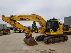 2018 KOMATSU PC228US-8 EXCAVATOR WITH LOW 2200 - picture2' - Click to enlarge