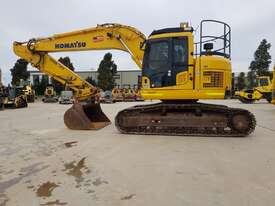 2018 KOMATSU PC228US-8 EXCAVATOR WITH LOW 2200 - picture0' - Click to enlarge