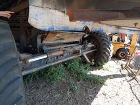 1995 AGCO R62 Gleaner Harvester and Allis-Chalmers Header - picture0' - Click to enlarge