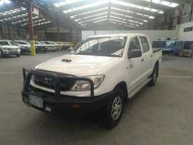 Toyota Hilux 150 - picture1' - Click to enlarge