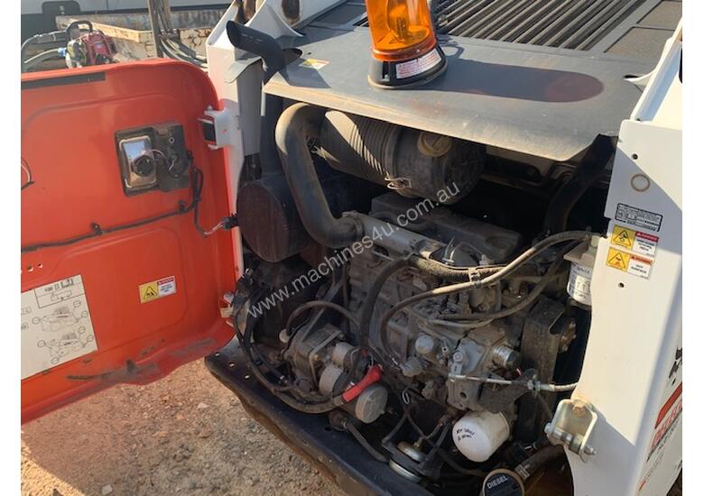 caption Bobcat S450 Skidsteer