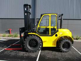 5T 4 x 4 Rough Terrain Forklift - picture2' - Click to enlarge