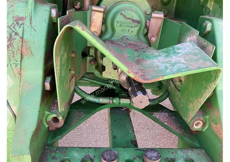 caption John Deere 8420 P/S