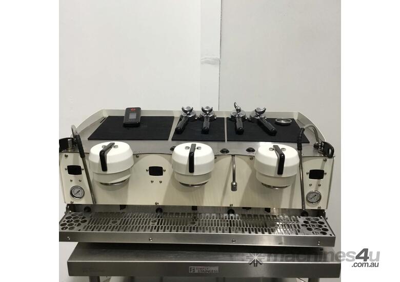 Used Synesso S300 Coffee Machines in , Listed on Machines4u