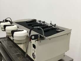 Synesso S300 3 Group Coffee Machine - picture1' - Click to enlarge
