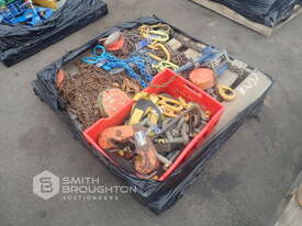 PALLET COMPRISING OF CHAIN BLOCKS, LIFTING CHAINS & SHACKLES - picture0' - Click to enlarge