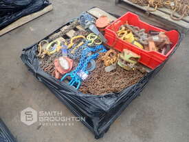 PALLET COMPRISING OF CHAIN BLOCKS, LIFTING CHAINS & SHACKLES - picture0' - Click to enlarge