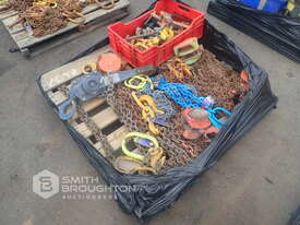 PALLET COMPRISING OF CHAIN BLOCKS, LIFTING CHAINS & SHACKLES - picture1' - Click to enlarge