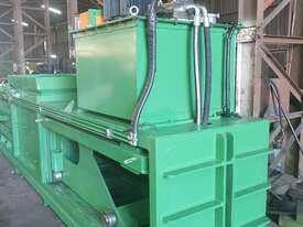 Horizontal Baler - picture0' - Click to enlarge