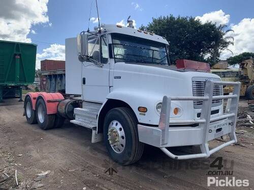 1999 Freightliner FL112