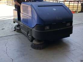 Sweeper scrubber  - picture0' - Click to enlarge
