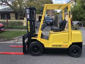 Hyster H2.5DX **Very low hrs** - picture0' - Click to enlarge