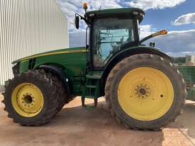 2013 John Deere 8335R Row Crop Tractors - picture0' - Click to enlarge