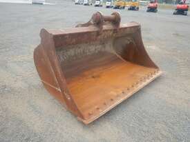 2350mm Mud Bucket to suit Excavator - picture0' - Click to enlarge