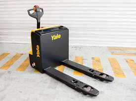 Yale MP20KUX Electric Walkie Pallet Truck - picture0' - Click to enlarge