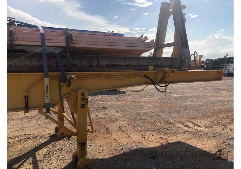 Buy Used 2000 peak engineering PEAK ENGINEERING HOOKLIFT TRAILER