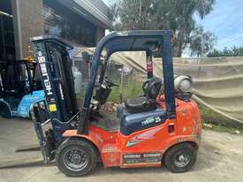 2.5 tonne container mast forklift for sale  - picture0' - Click to enlarge