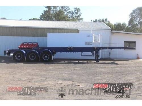 Vawdrey Semi 40FT Retractable Skel Trailer