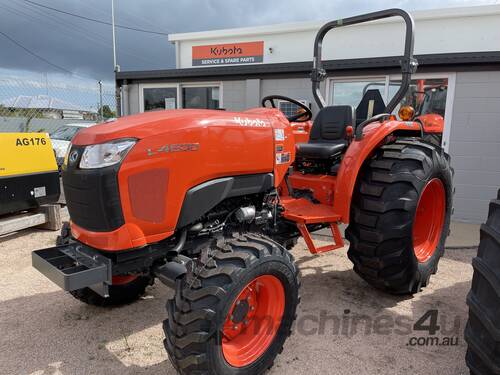 Kubota L4600 Tractor