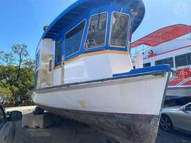 Norman Park Boat Builders Monohull - DIA Moulded Dynel - picture0' - Click to enlarge