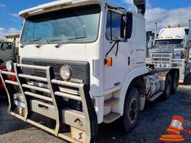 1994 INTERNATIONAL T-LINE, 6x4 PRIME MOVER - picture2' - Click to enlarge